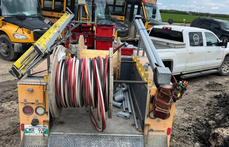 Electrical services in Regional Municipality of MacDonald